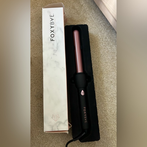 FOXYBAE ROSE GOLD 25mm CURLING WAND - Picture 1 of 6